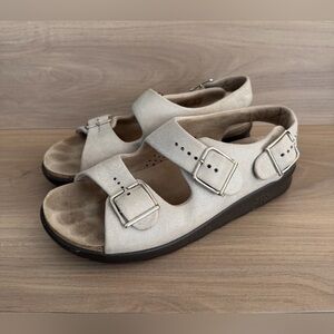 SAS Women’s Relaxed Natural Beige Leather Comfort Ankle Strap Sandals Size 7 M